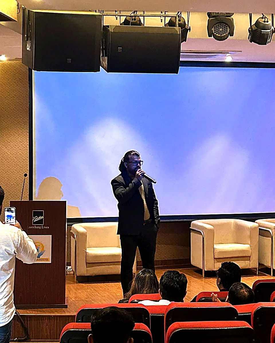 M. Mahendraa on stage